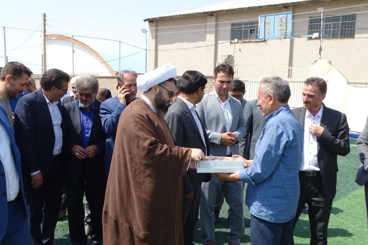 افتتاح زمین چمن مصنوعی دانشآموزی همزمان با هفته دولت