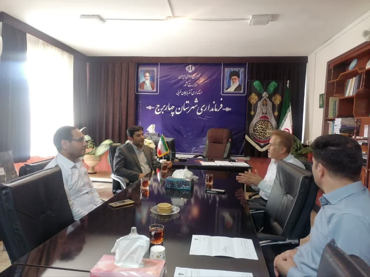 برگزاری جلسه بررسی فرصت‌های سرمایه‌گذاری نیروگاه خورشیدی در چهاربرج