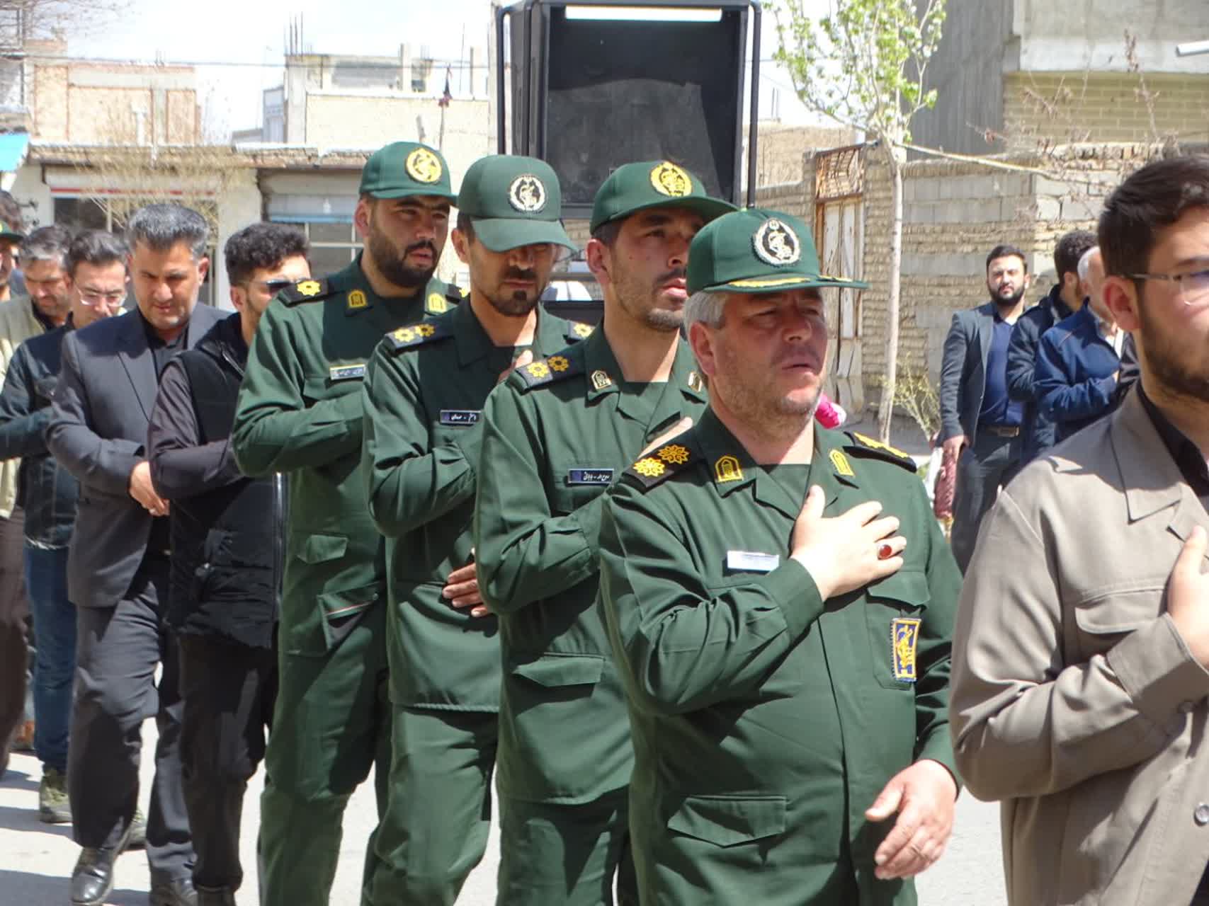 چهاربرج در سوگ «رهبر شهید» و شهدای مدرسه میناب