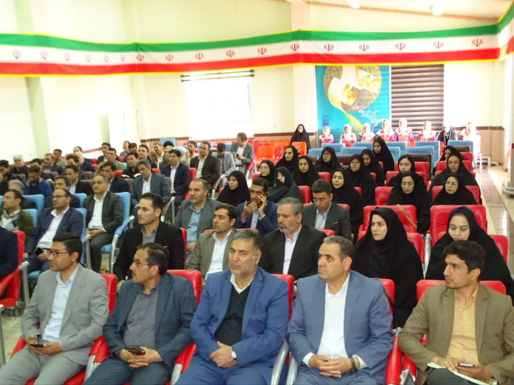 آیین گرامیداشت مقام معلم و تجلیل از فرهنگیان شهرستان چهاربرج برگزار شد
