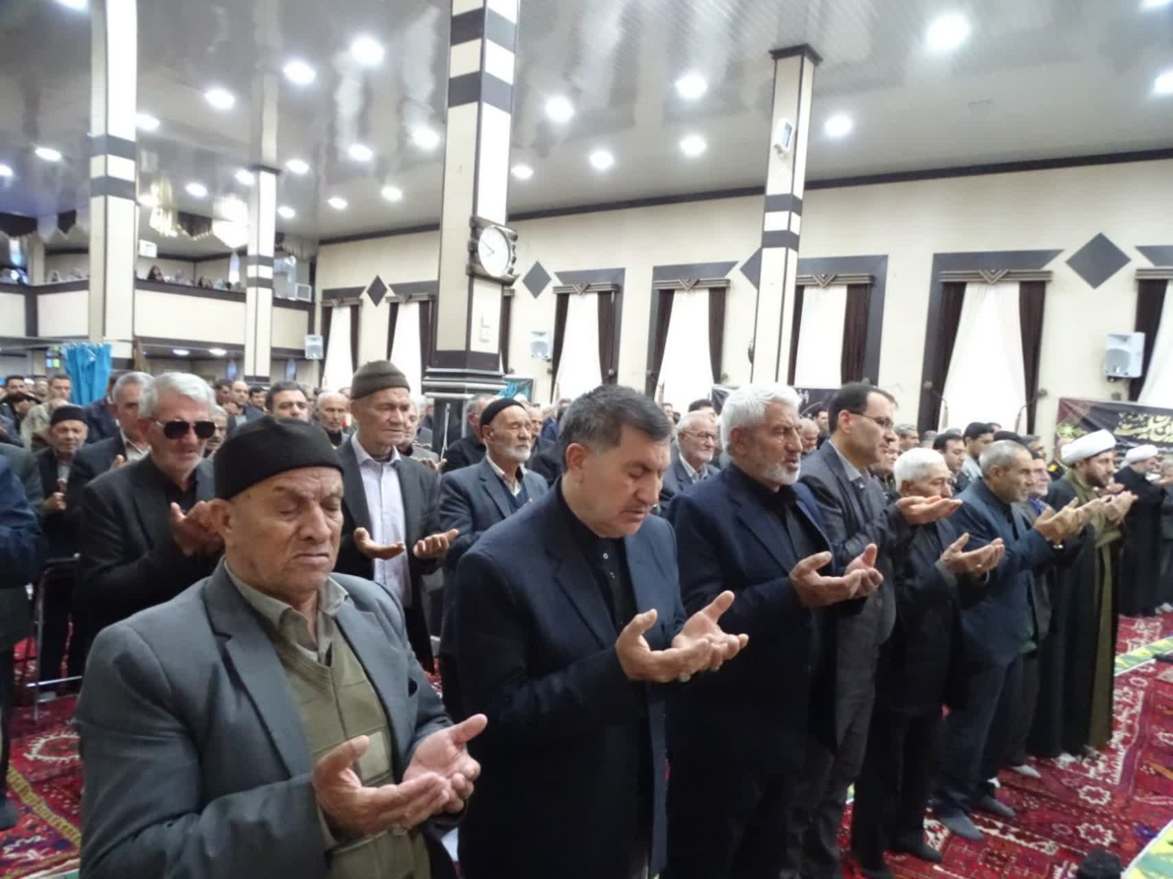 اقامه باشکوه نماز عید سعید فطر در شهرستان چهاربرج