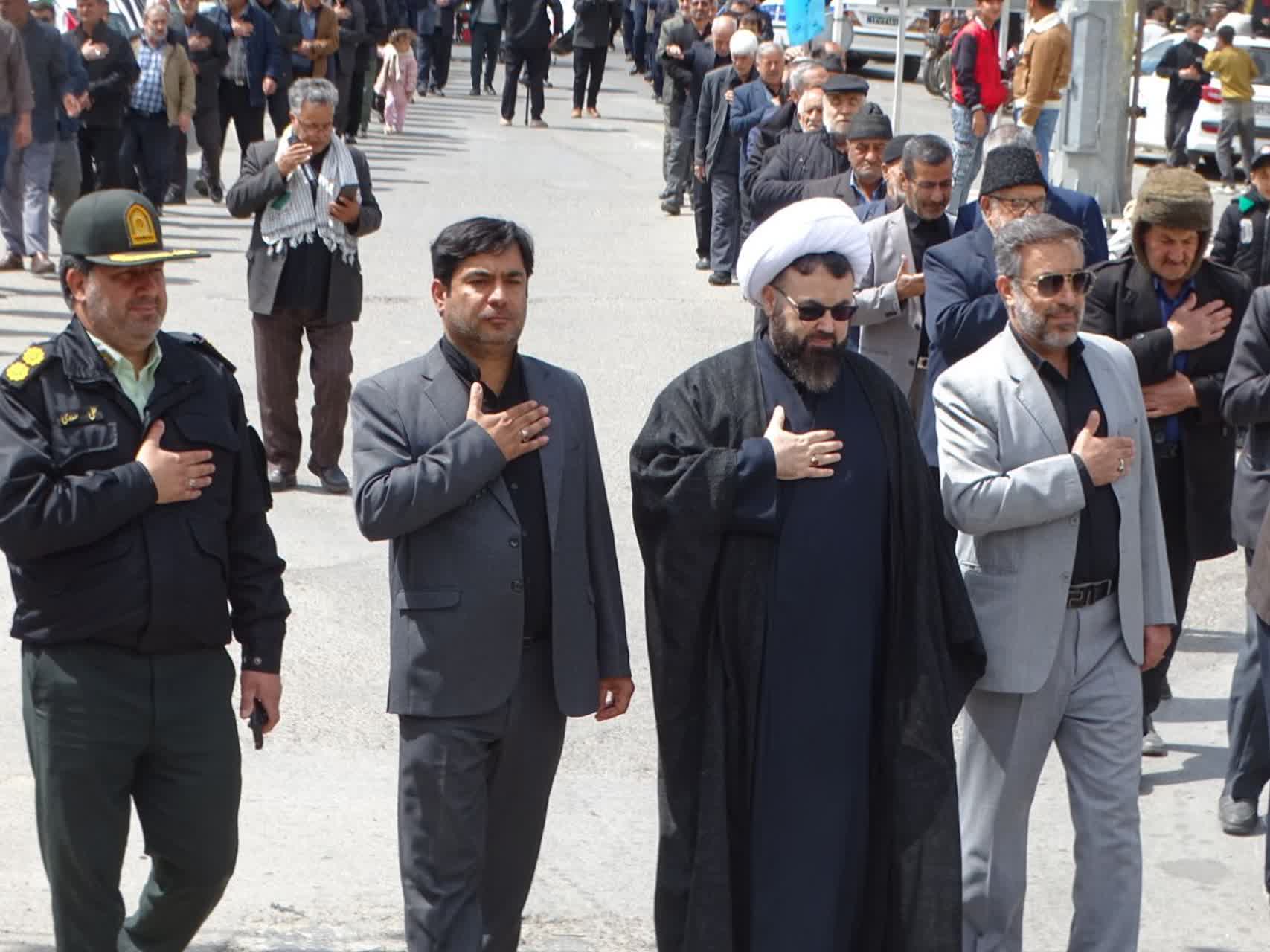 چهاربرج در سوگ «رهبر شهید» و شهدای مدرسه میناب