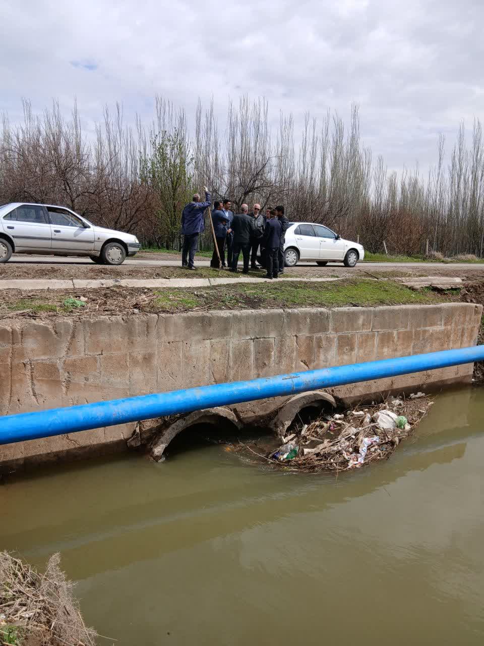 بازدید میدانی فرماندار چهاربرج از کانال‌های آبرسانی
