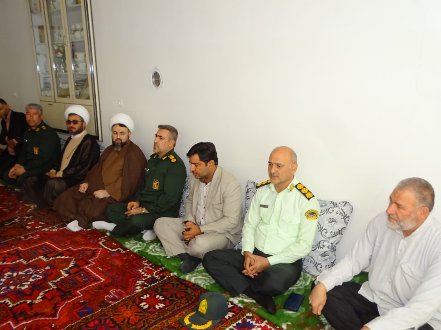 دیدار و تجلیل مسئولان شهرستان چهاربرج از خانوادههای معظم شهید بابایی و شهید جابری