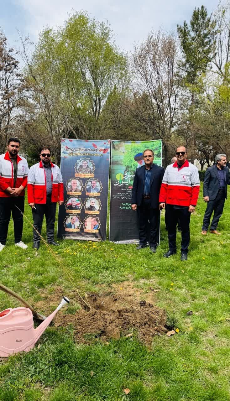 آیین غرس نهال و پیوستن به پویش ملی «سرو ایران» در شهرستان چهاربرج برگزار شد