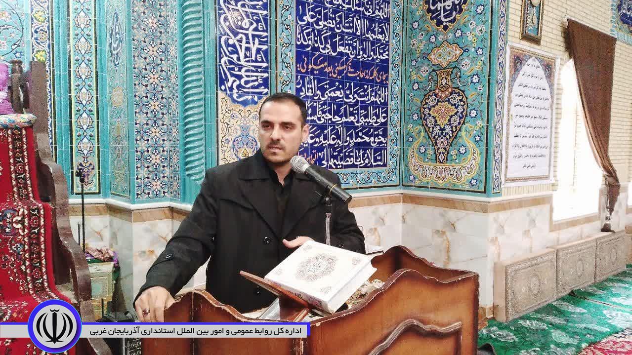 برپایی میز خدمت توسط فرمانداری شهرستان چهاربرج در روستای خزینه جدید