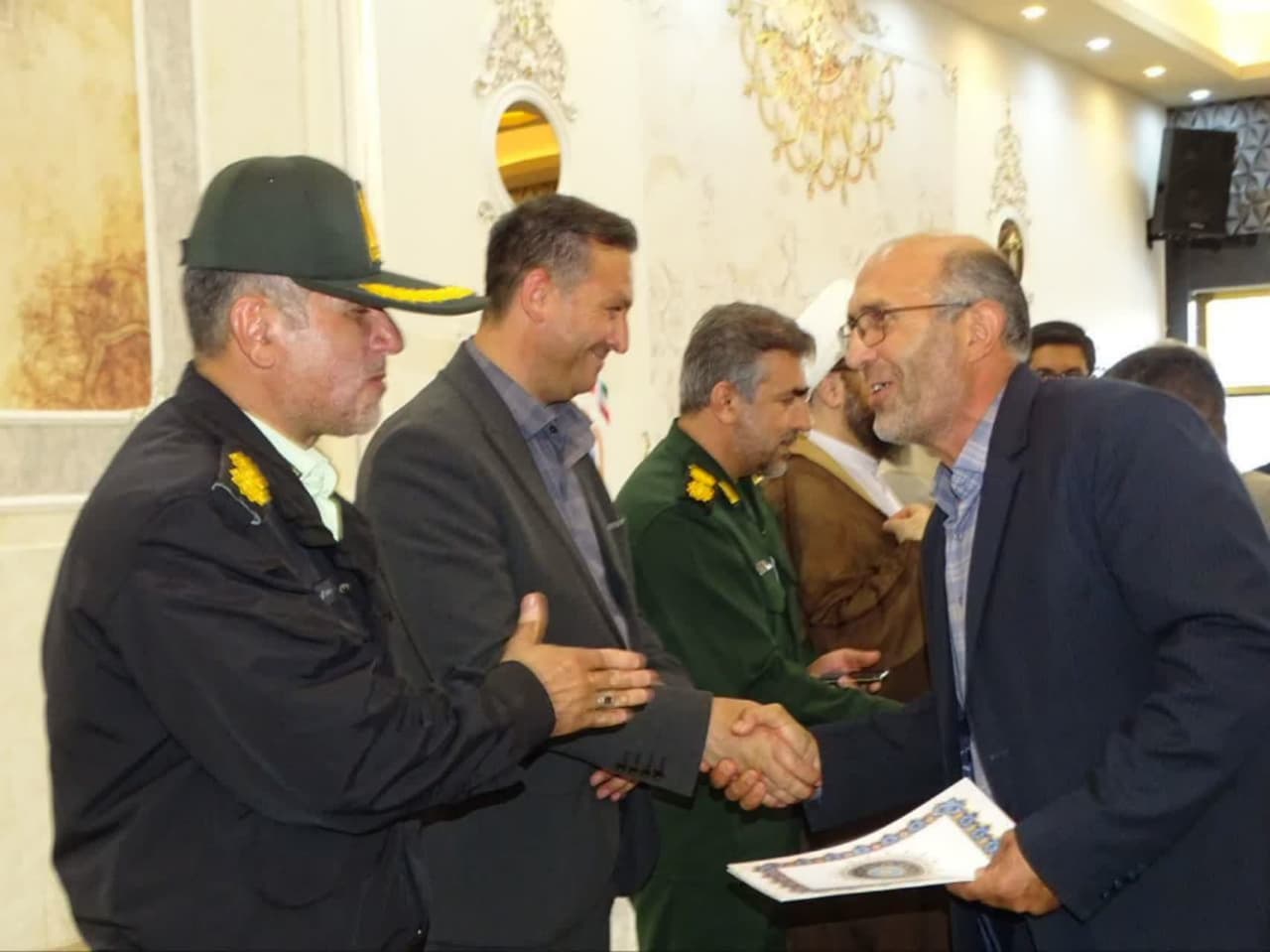 برگزاری مراسم گرامیداشت روز ملی شوراهای اسلامی و هفته کار و کارگر در شهرستان چهاربرج