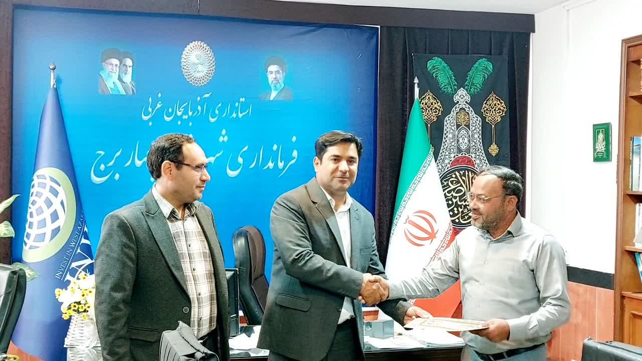 نشست صمیمی فرماندار چهاربرج با اصحاب رسانه به مناسبت روز خبرنگار